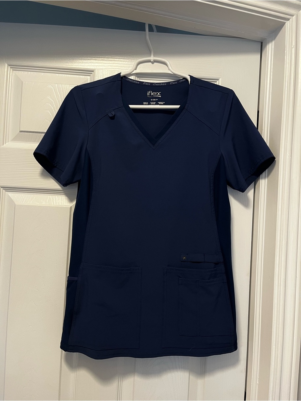 NWOT Cherokee scrub top